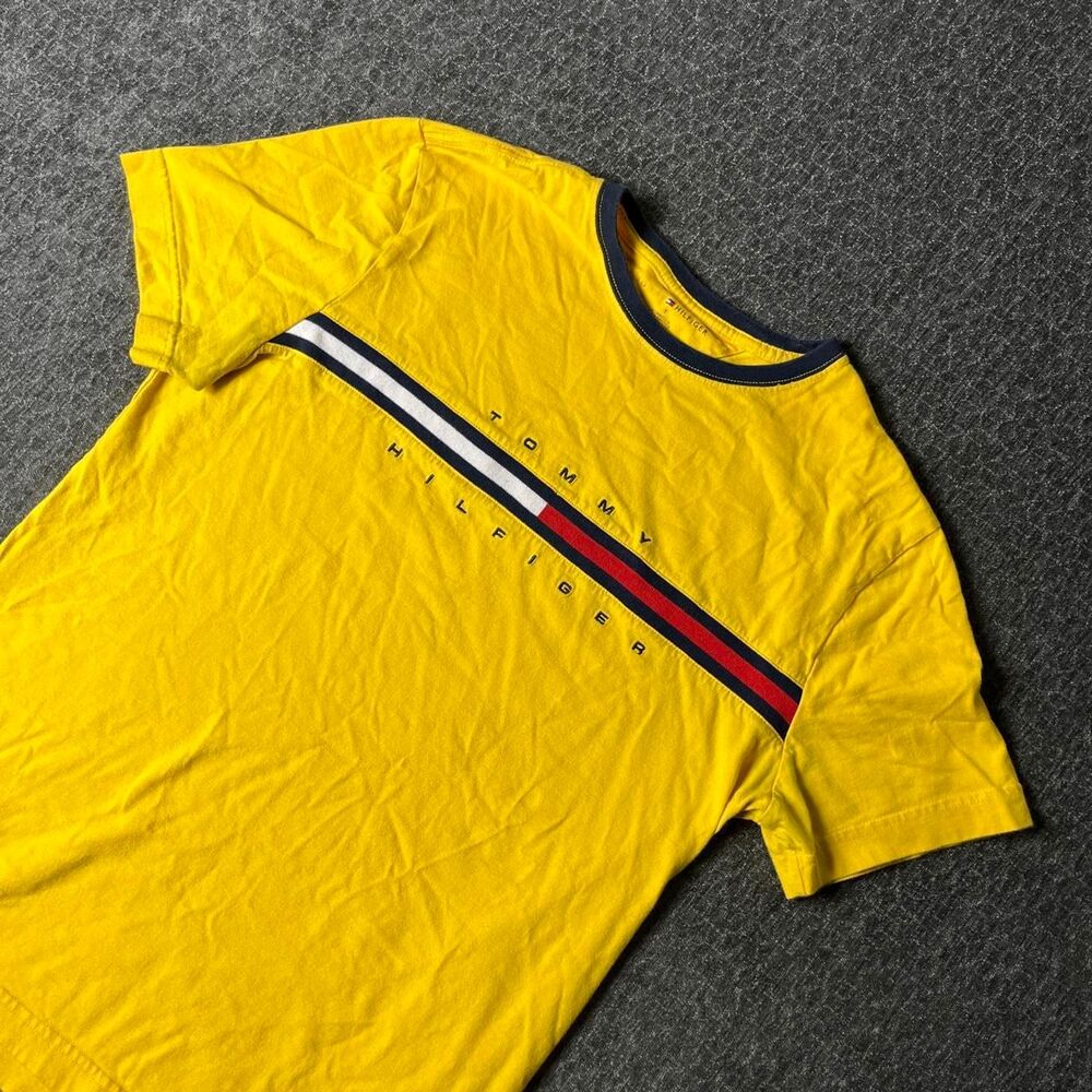 Tommy-hilfiger Men's Yellow T-shirt - Picture 2 of 6